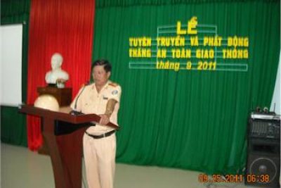 Tuyên truyền hưởng ứng tháng ATGT 9/2011